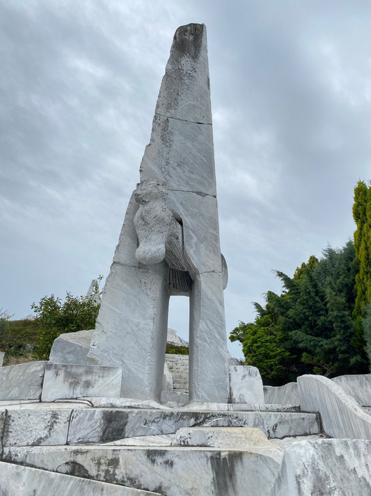 3,000 Metric Tons (≈ 3,306 US Tons) of Italian Marble Sculptures - Japanstones.shop