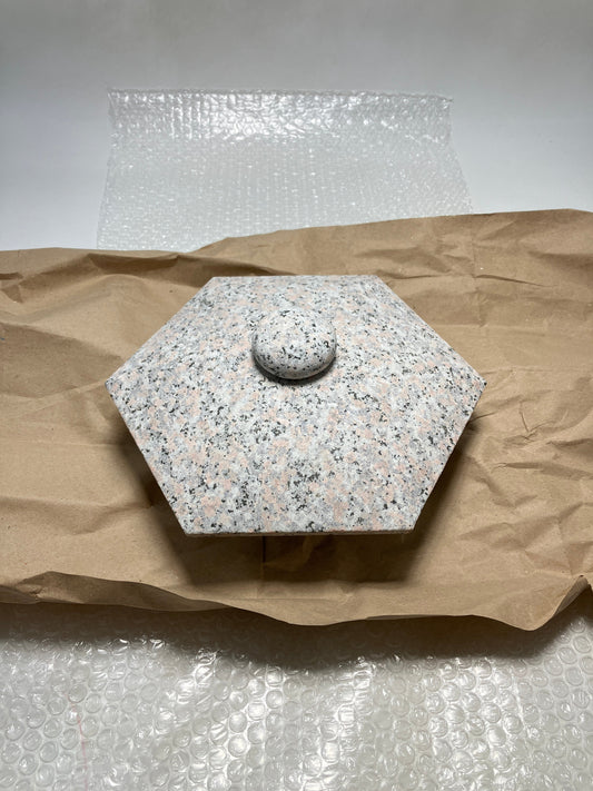Pink Yukimi Stone Lantern shipped to the US via UPS. - Japanstones.shop