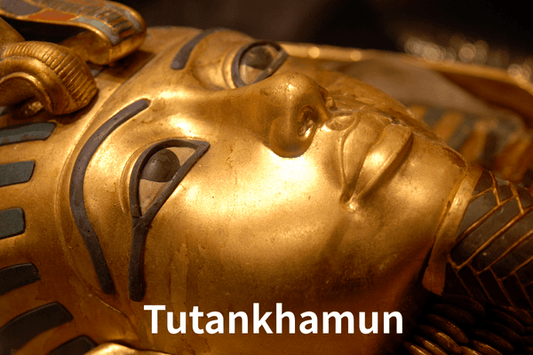 Tutankhamun’s Iron Dagger - A Gift from the Space - Japanstones.shop