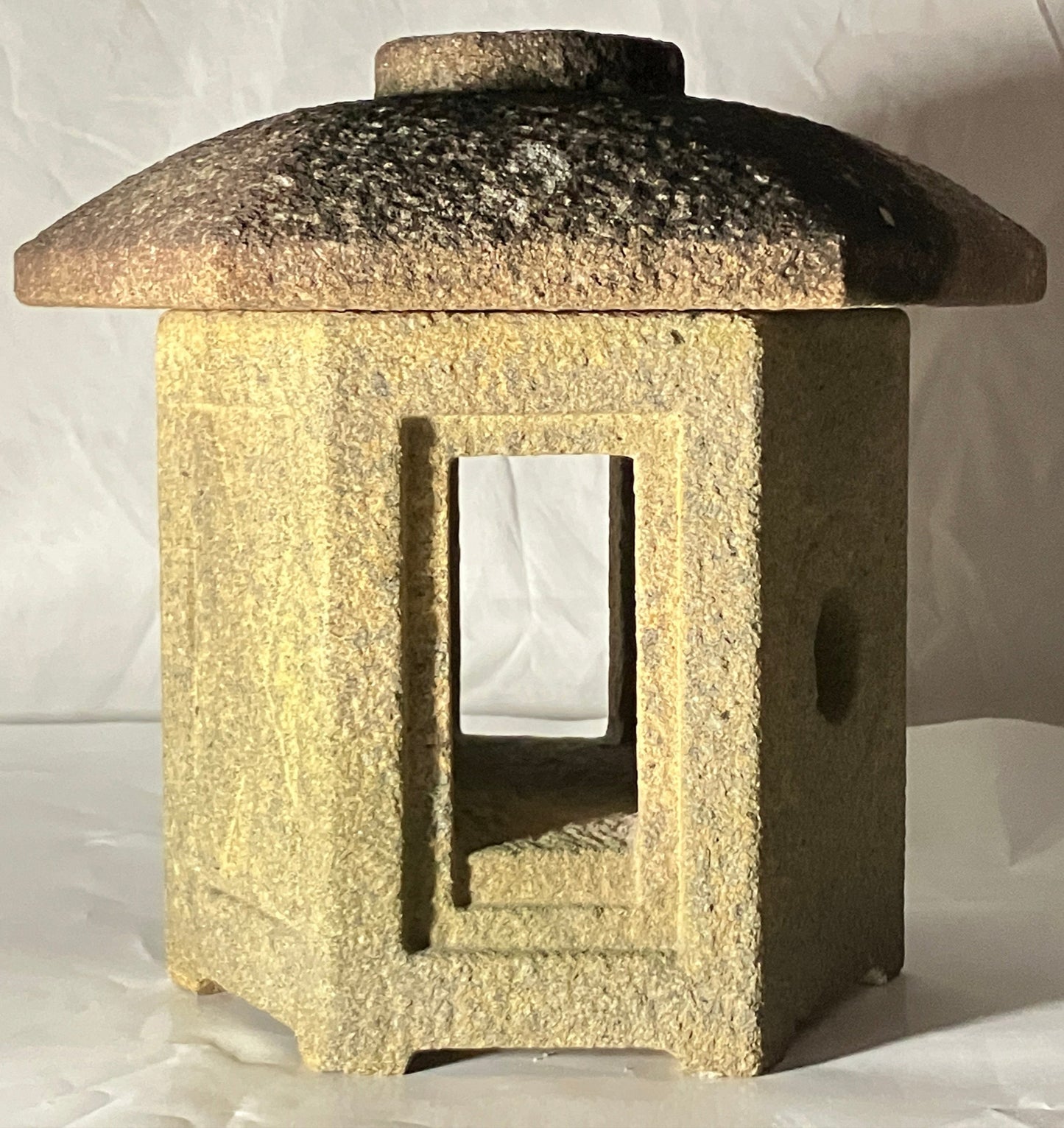 Sunshouan Stone Lantern