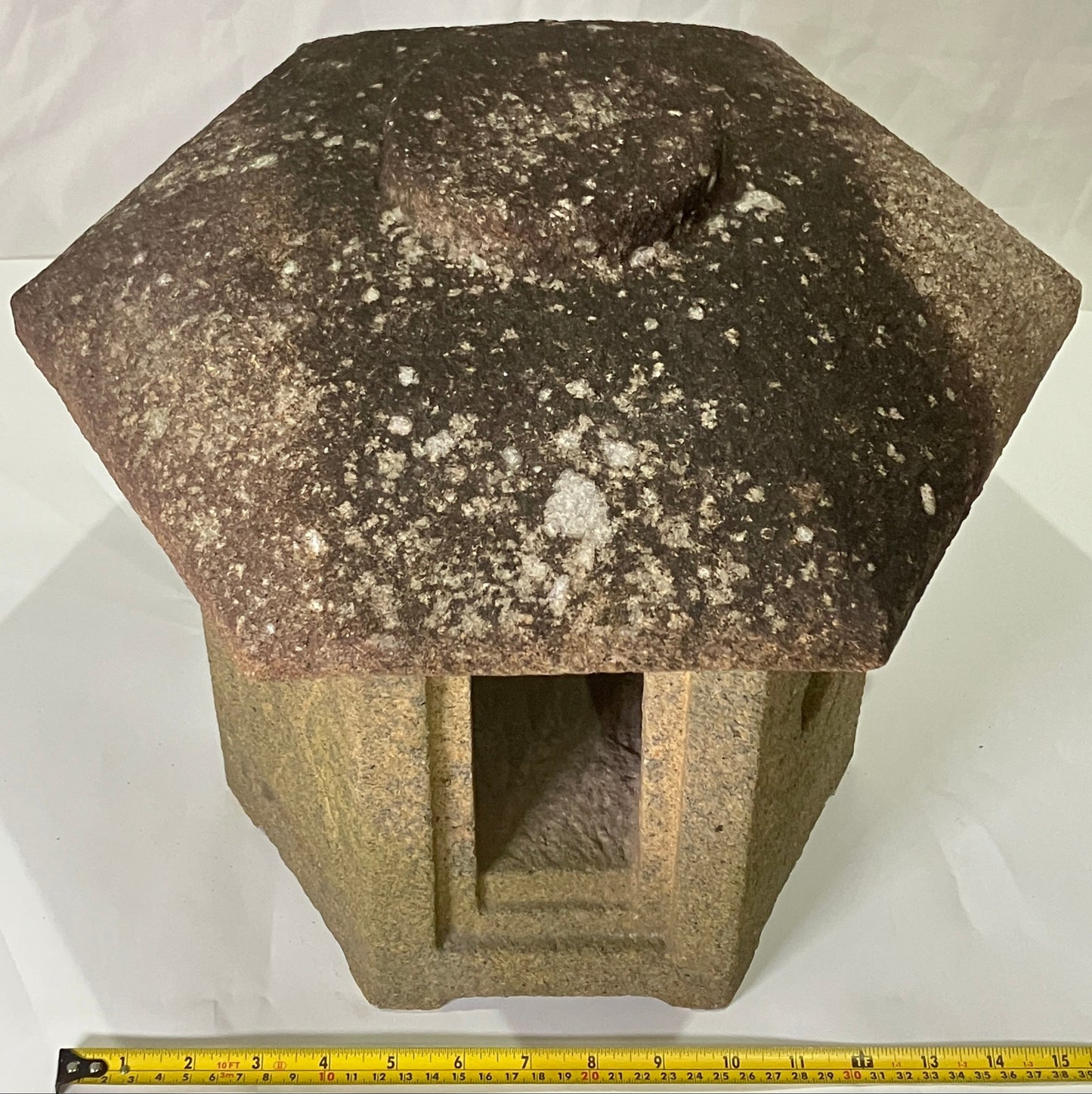 Sunshouan Stone Lantern