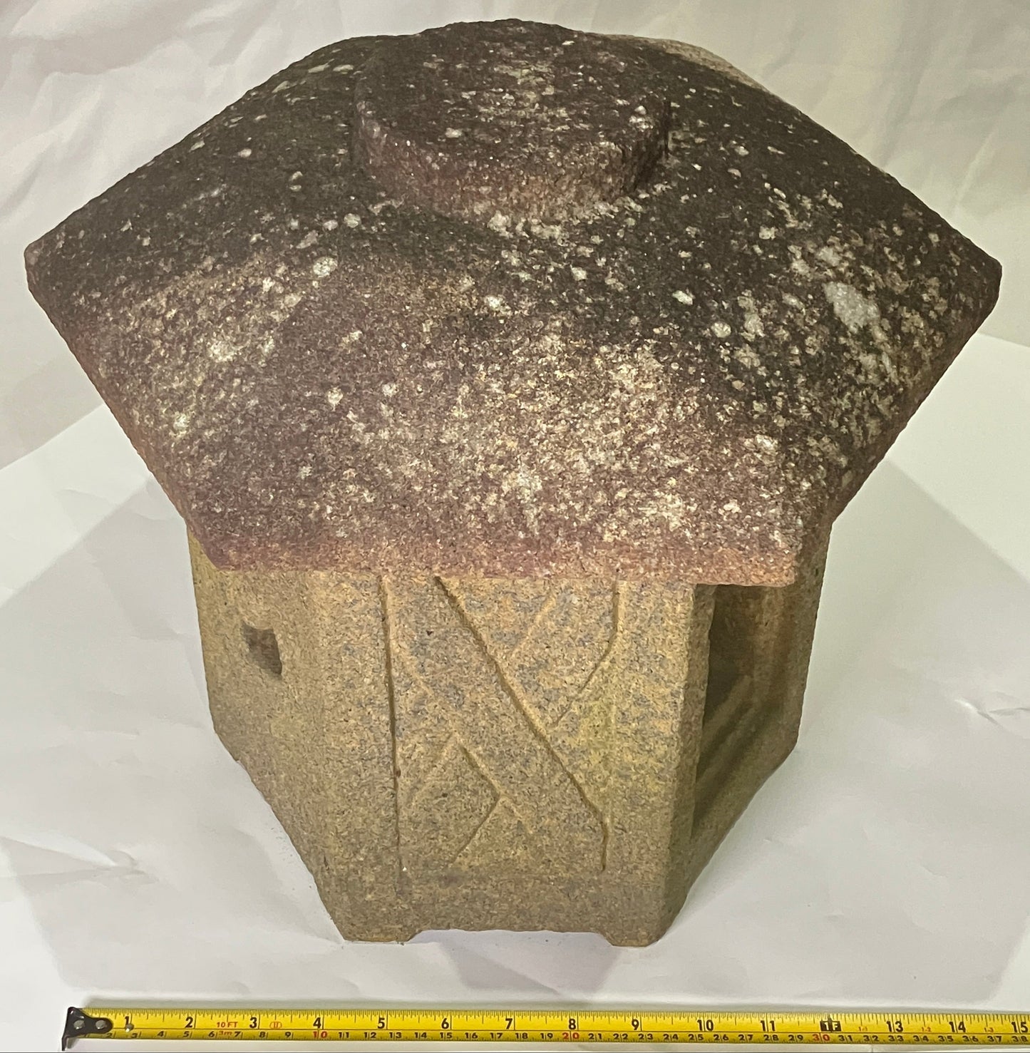 Sunshouan Stone Lantern