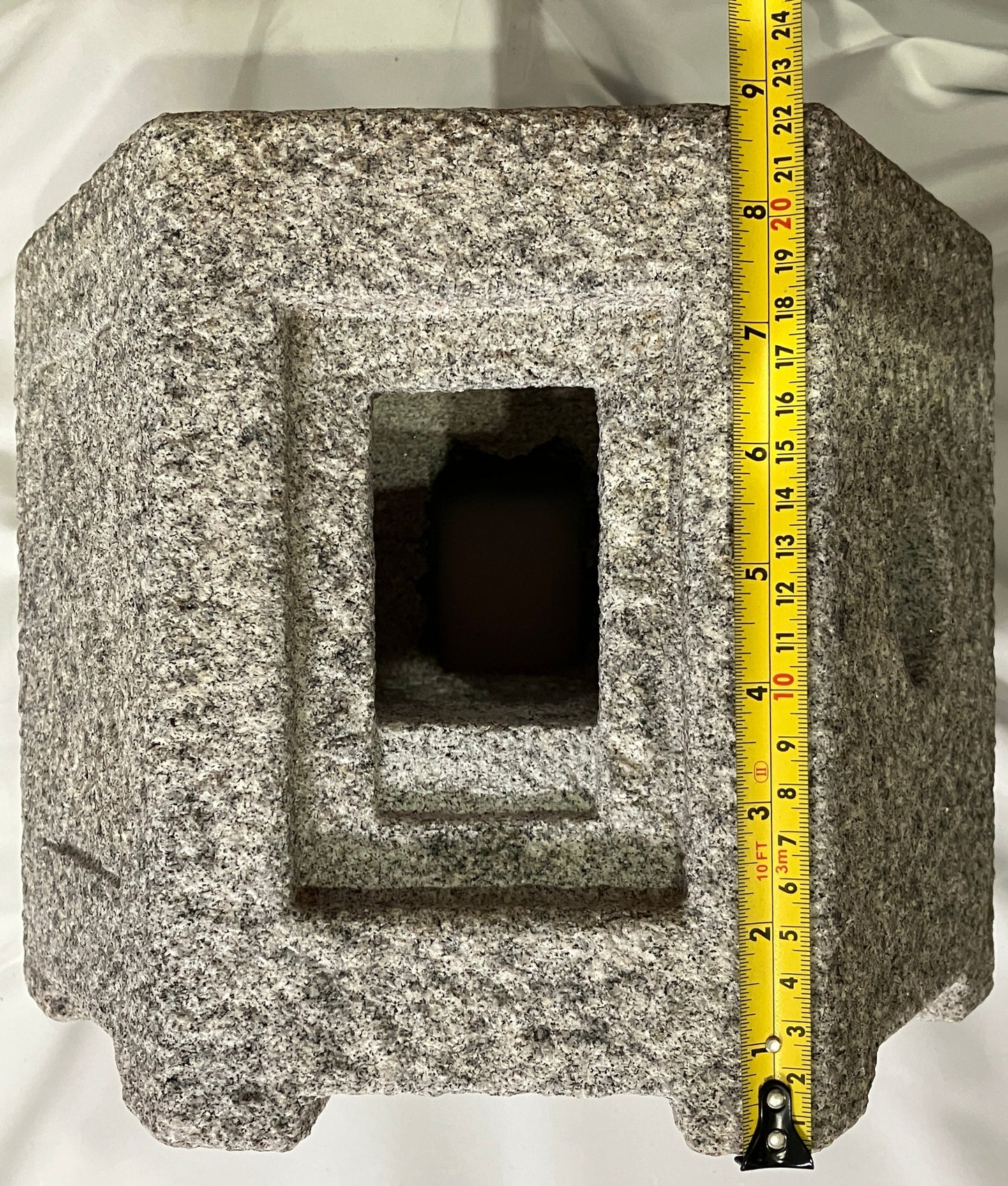 Stone Lantern Sunshouan