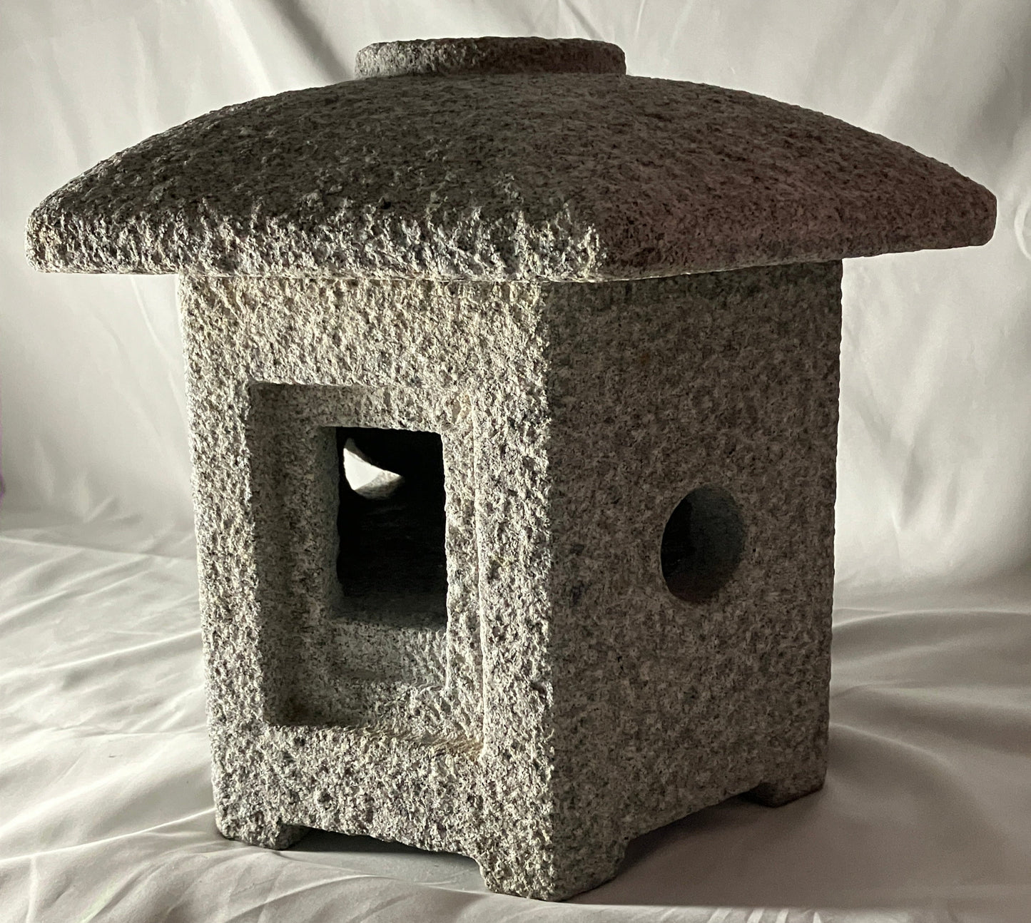 Stone Lantern Sunshouan