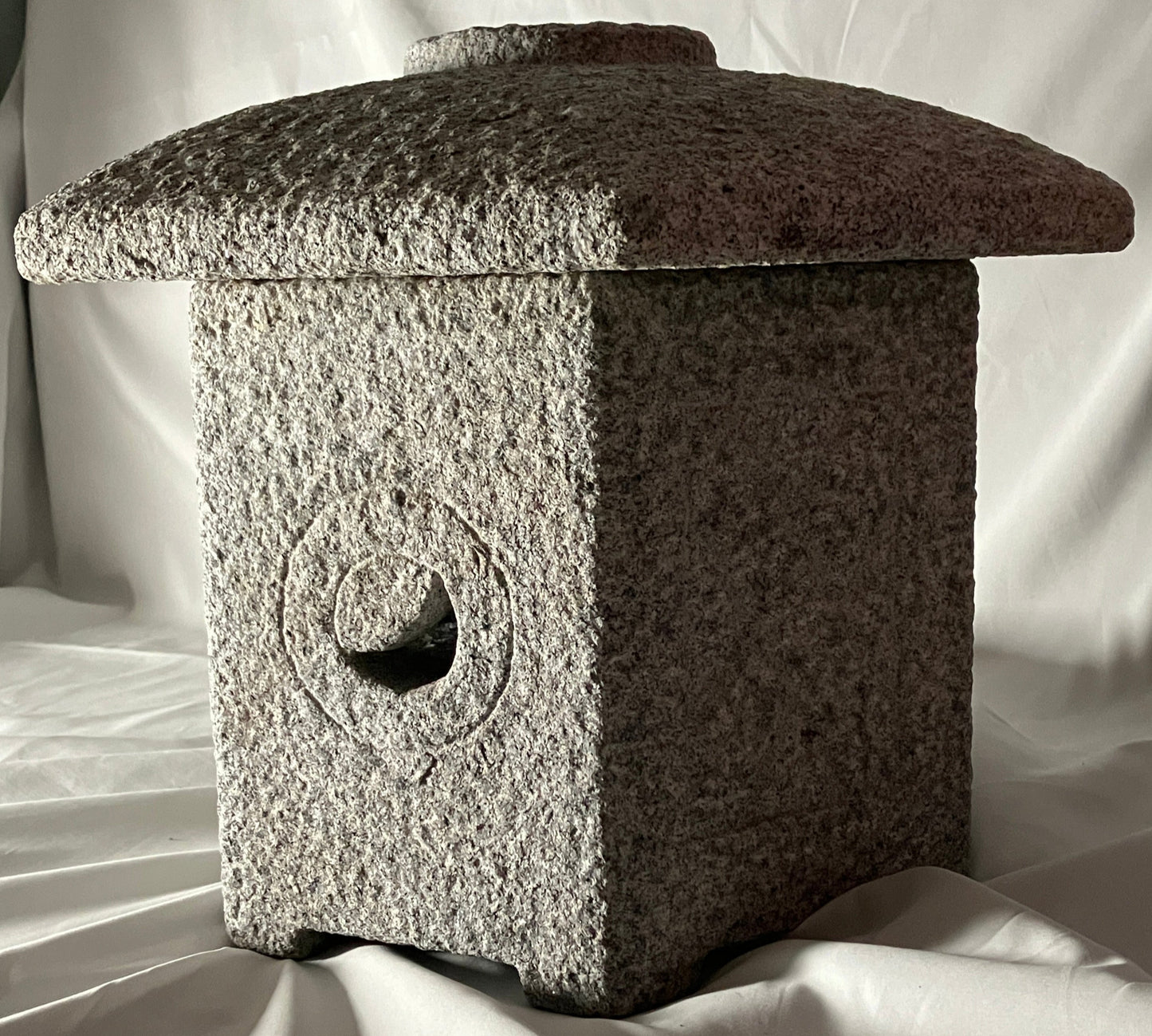 Stone Lantern Sunshouan