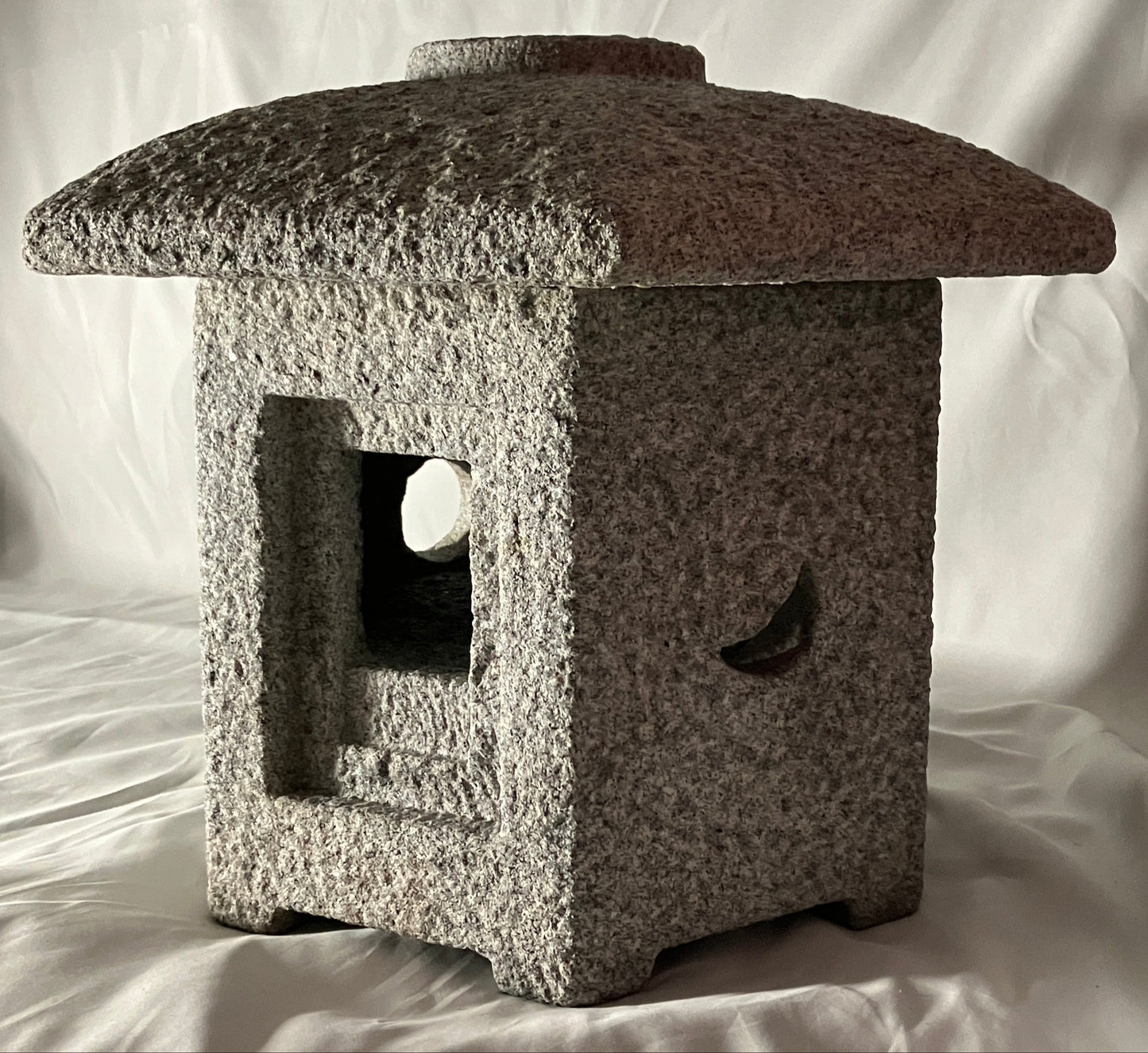 Stone Lantern Sunshouan
