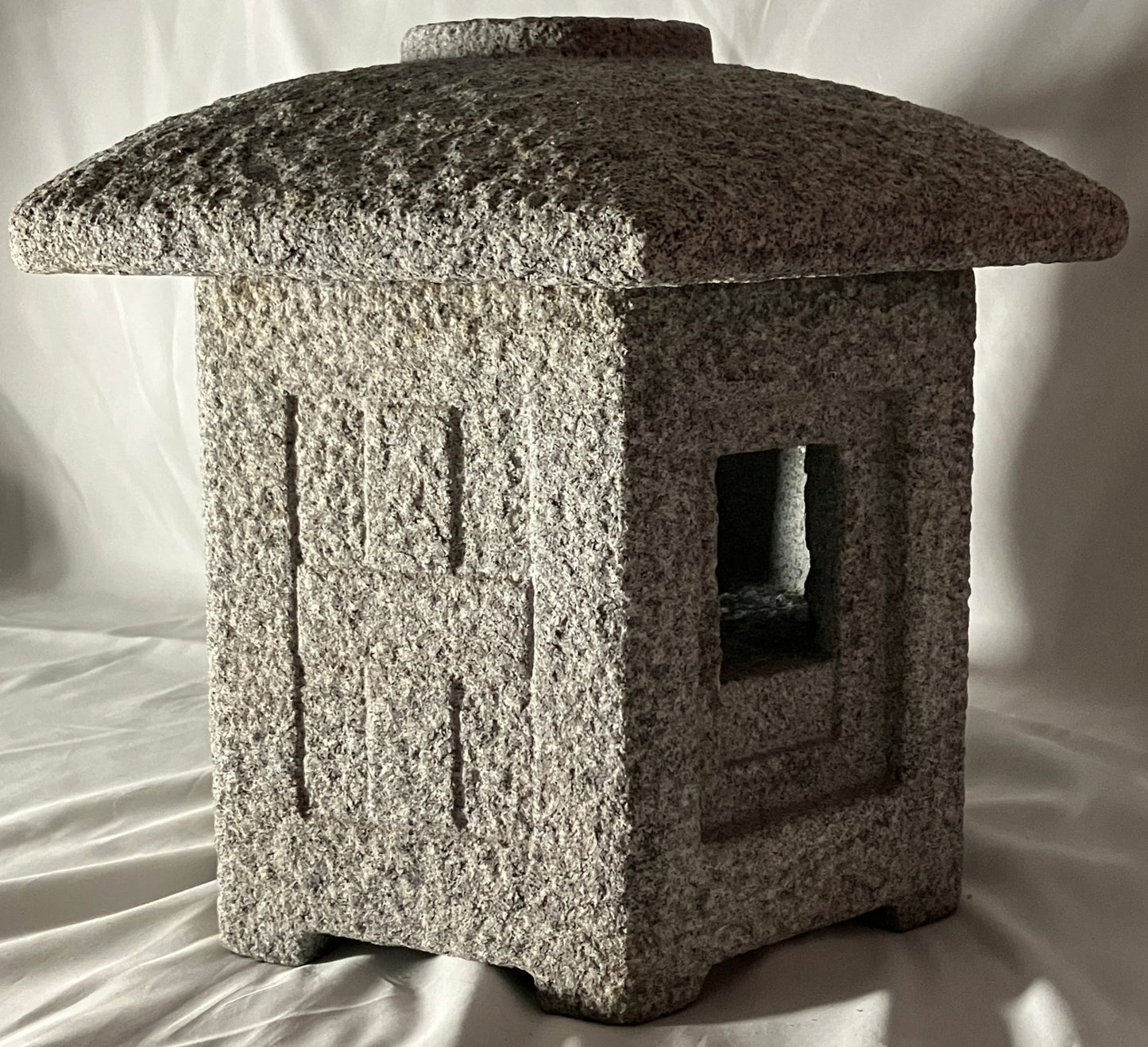 Stone Lantern Sunshouan