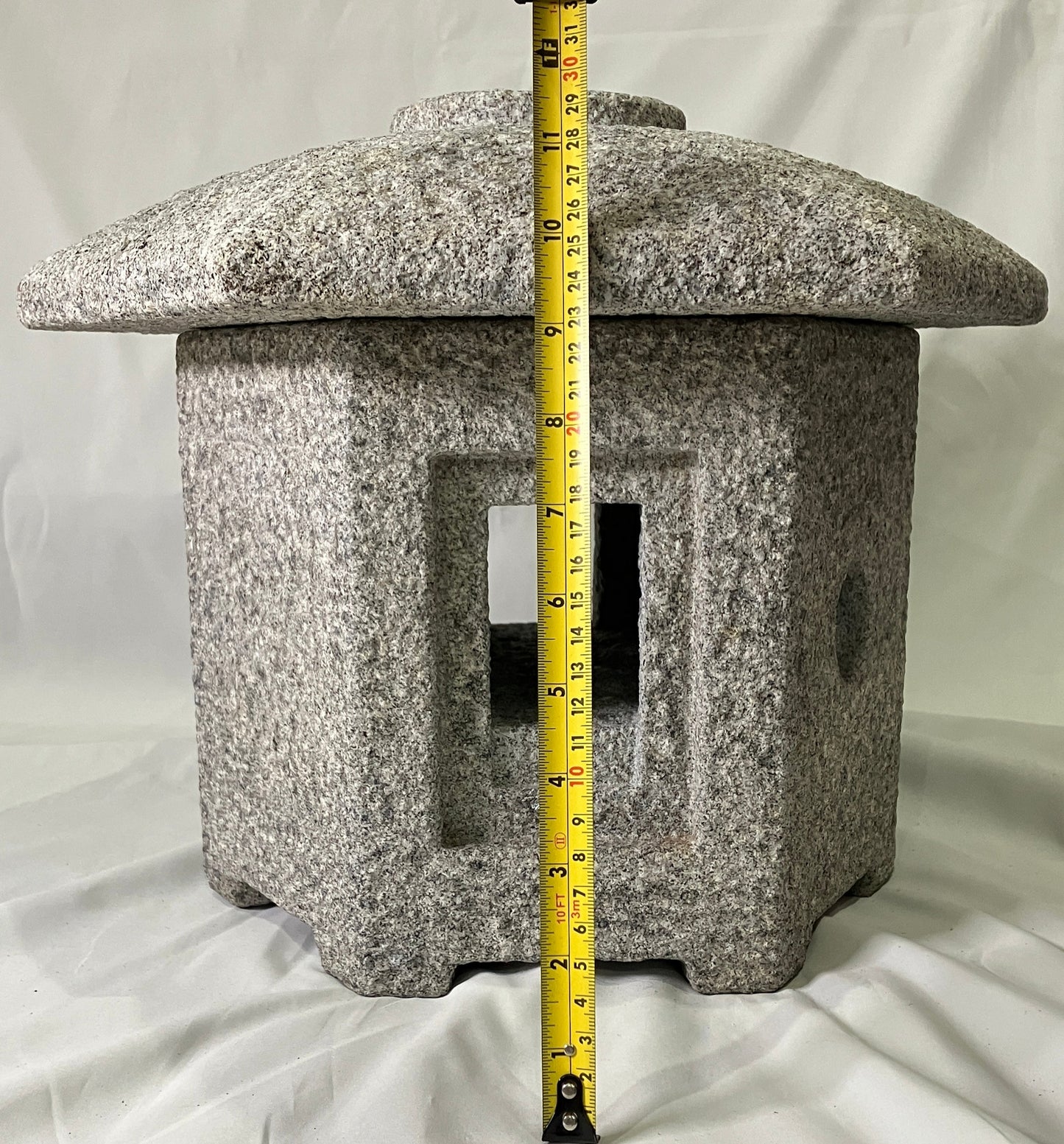 Stone Lantern Sunshouan