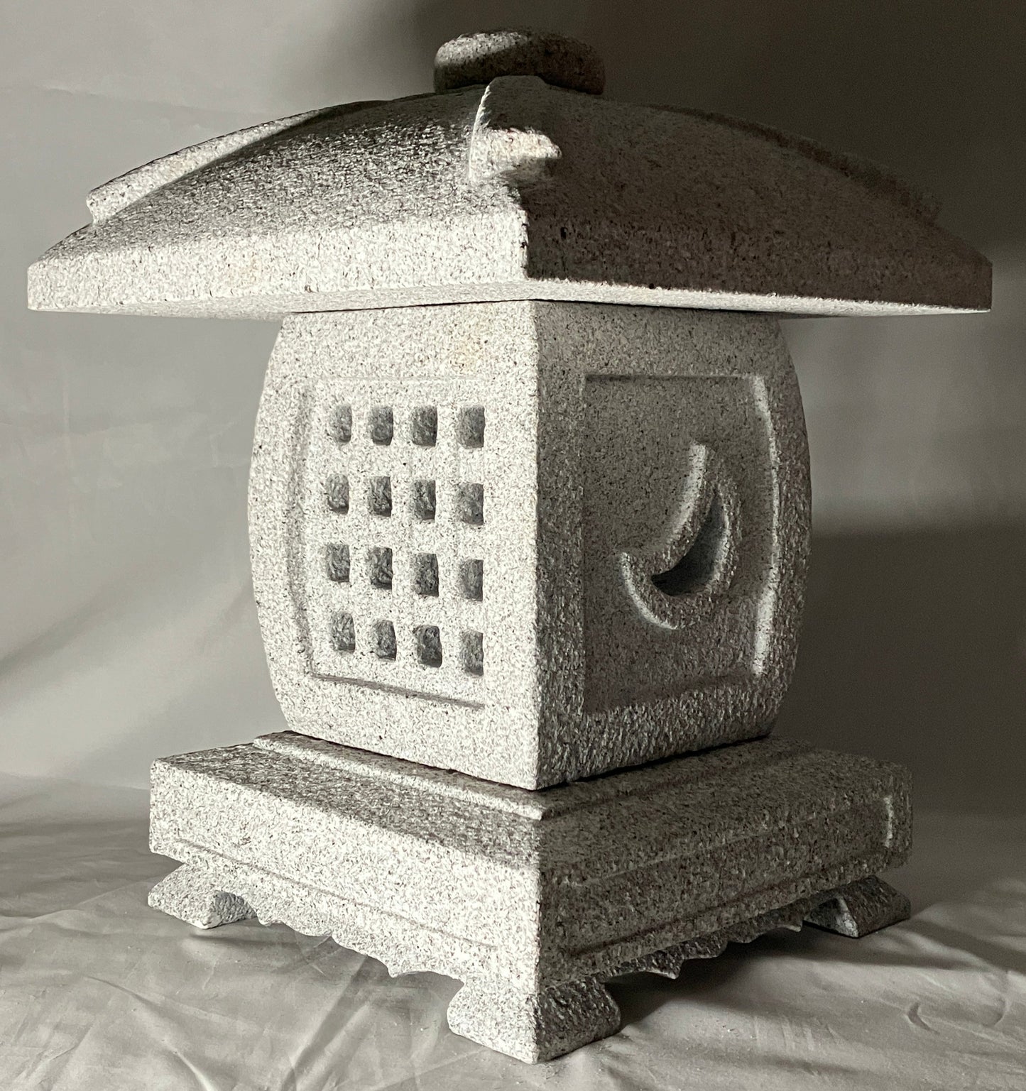 Tenkachaya Stone Lantern