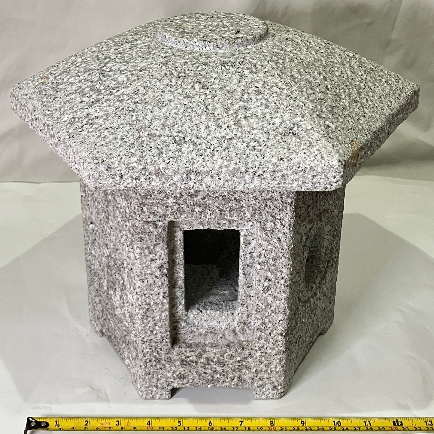 Sunshouan Stone Lantern