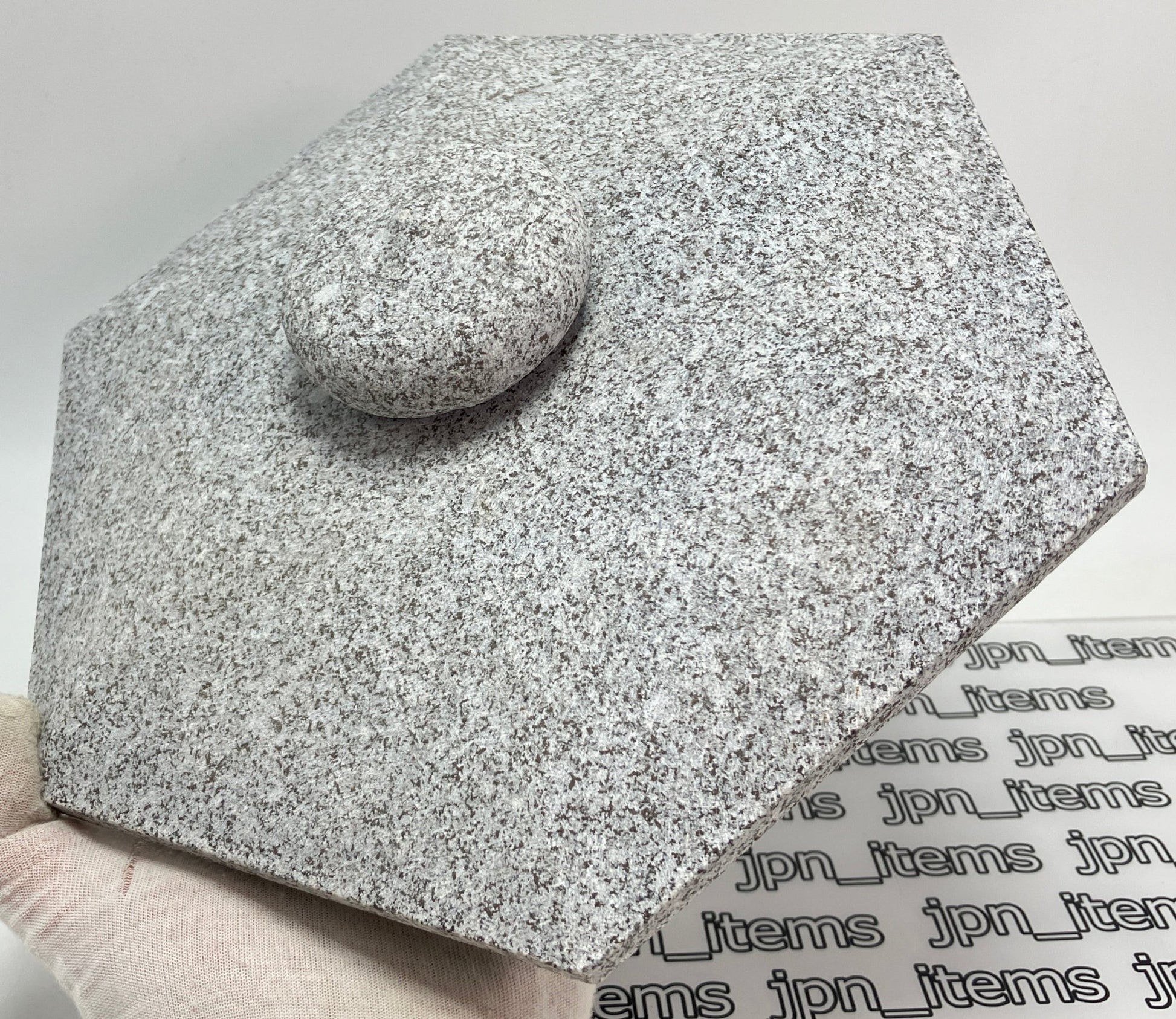 Yukimi Stone Lantern - japanstones.shop