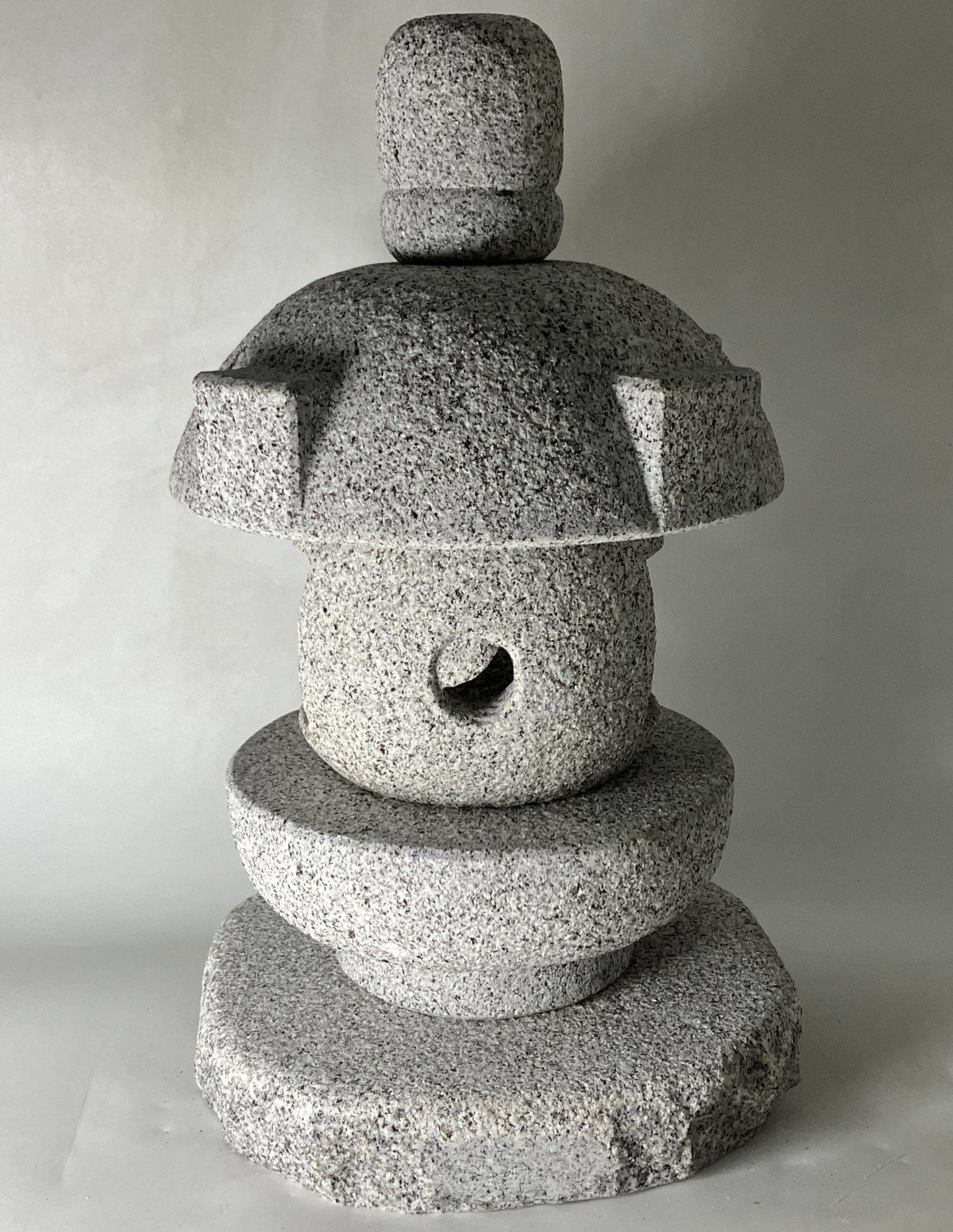 Misaki stone Lantern - japanstones.shop
