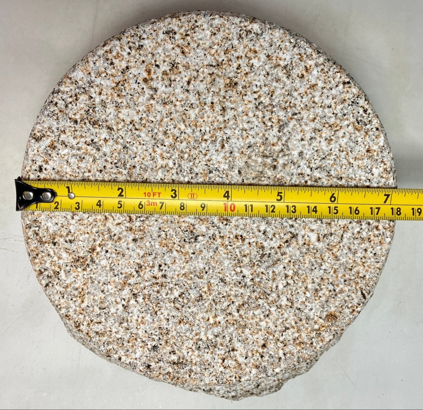 Misaki stone Lantern - japanstones.shop