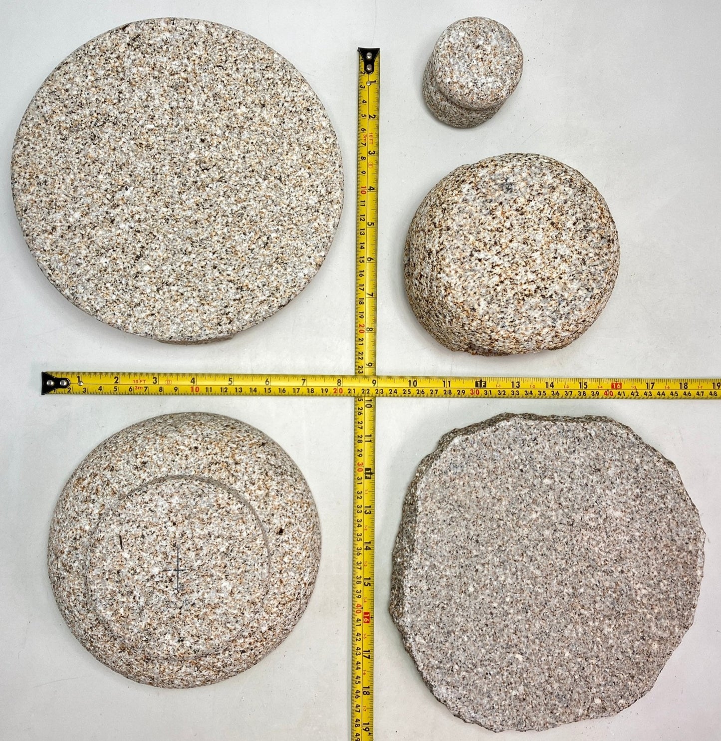 Misaki stone Lantern - japanstones.shop