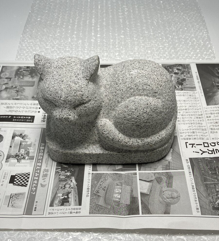 A repeat US buyer purchased a stone sculpture of a cat. - Japanstones.shop
