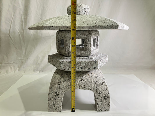 How to ship a medium size Yukimi Stone Lantern to the US by air - Japanstones.shop