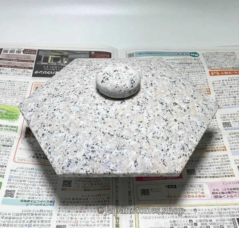 How We Pack a Granite Mini Yukimi Stone Lantern for International Shipping — Switzerland Delivery - Japanstones.shop