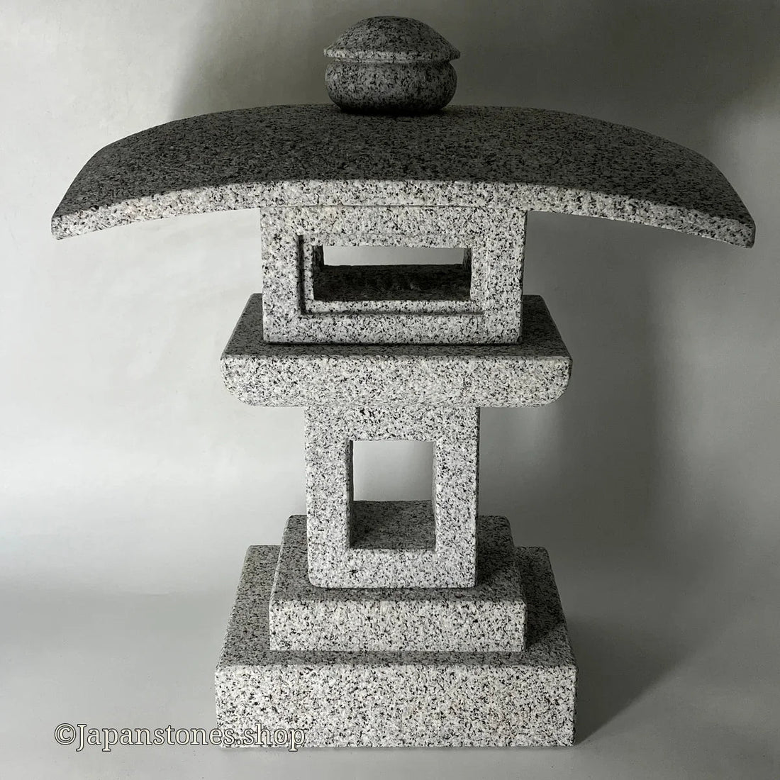 I have shipped the Kanshuji Style Stone Lantern to the United States via UPS. - Japanstones.shop