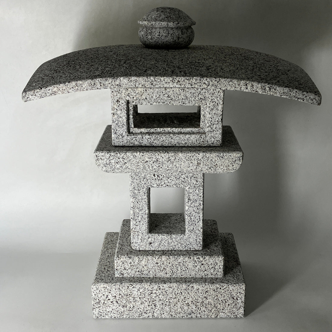 I have shipped the Kanshuji Style Stone Lantern to the United States via UPS. - Japanstones.shop