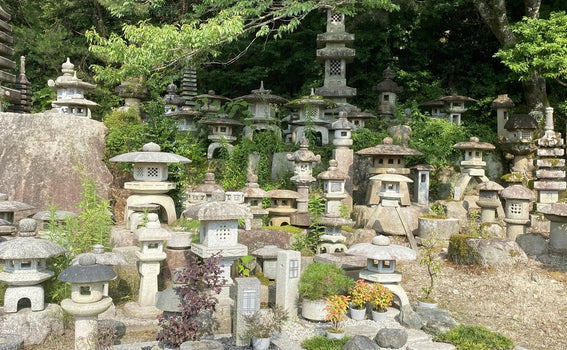 Japanese Stone Lanterns for Garden Design — Granite Stone Lanterns Shipped From Japan