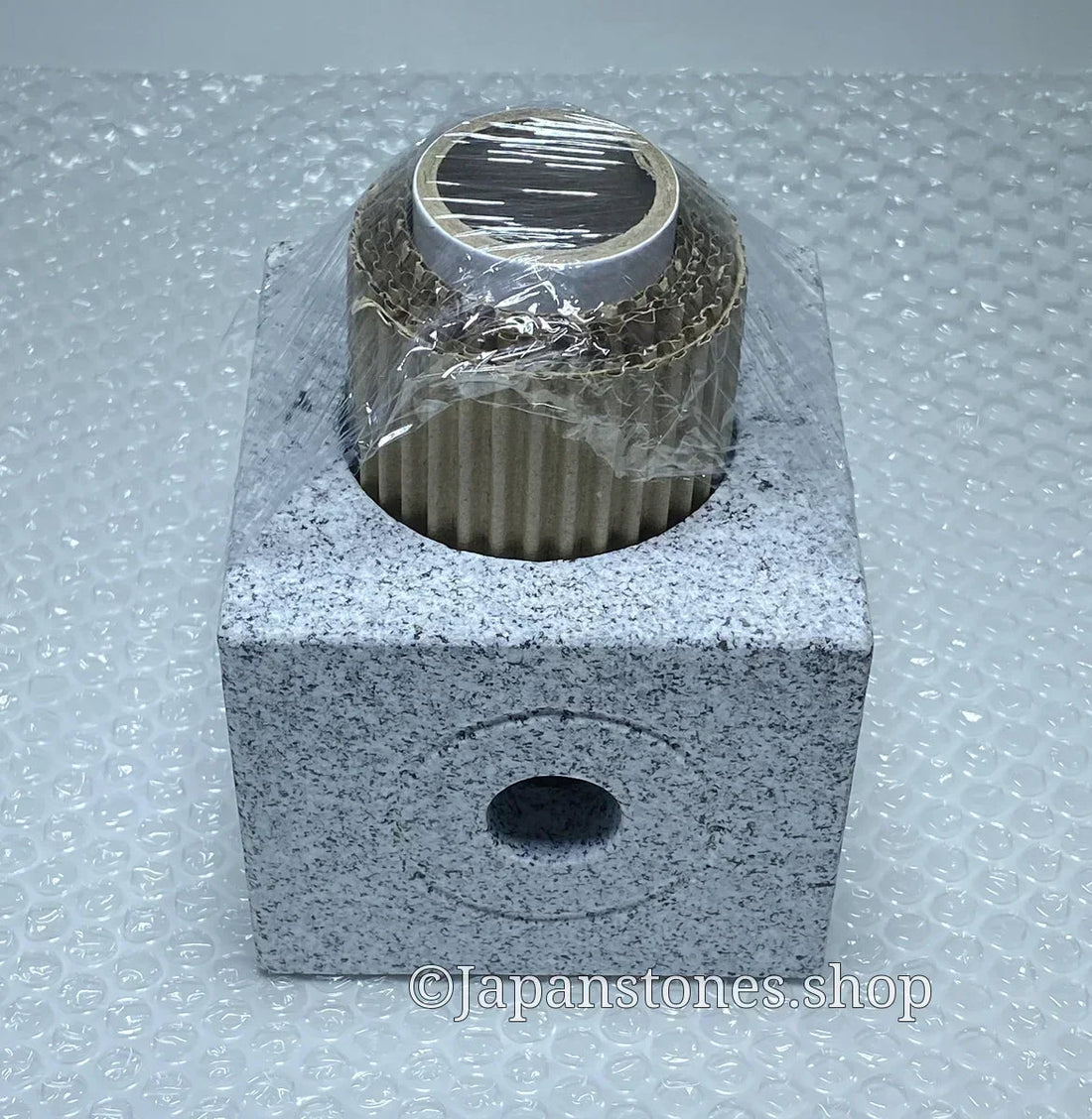 Okazaki Nakame Stone Oribe Lantern Shipped from Japan to the USA by UPS - Japanstones.shop