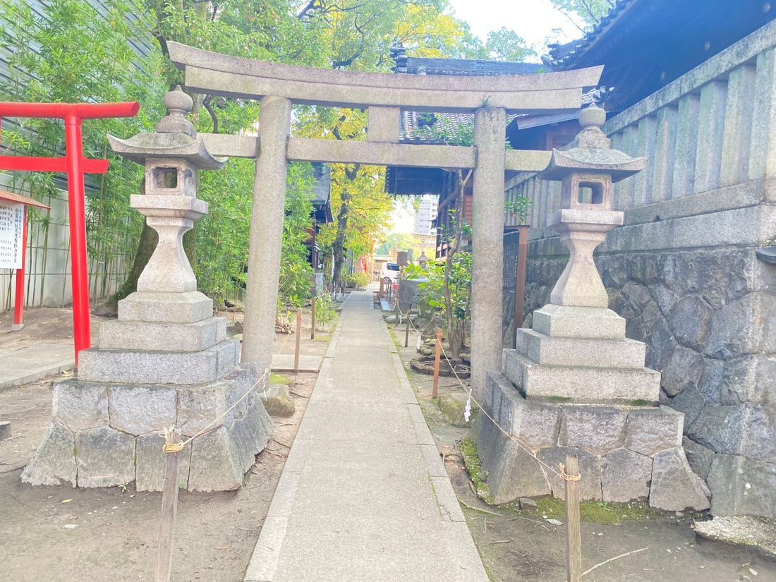 Okazaki Shrine Visit Report 2025 No.3 Sugou Shrine "A 380-year-old stone lantern" - Japanstones.shop