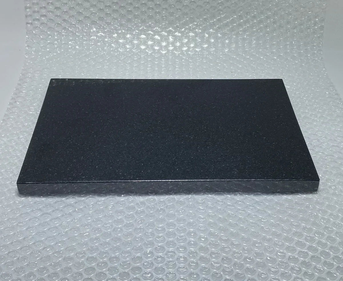 Packing and UPS Shipping a Black Granite Sushi Plate to the USA - Japanstones.shop