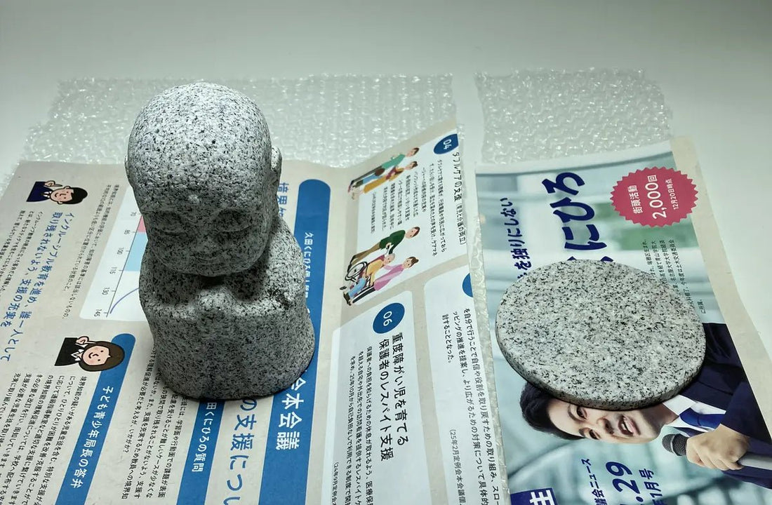 This is a packing example for a granite Jizo statue shipped to Germany by EMS with same-day dispatch. - Japanstones.shop