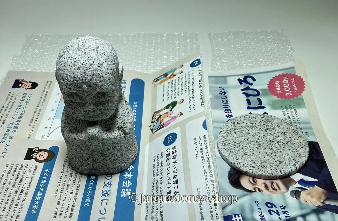 This is a packing example for a granite Jizo statue shipped to Germany by EMS with same-day dispatch. - Japanstones.shop