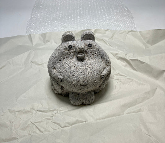 We shipped a raccoon sculpture to a US buyer via UPS. - Japanstones.shop