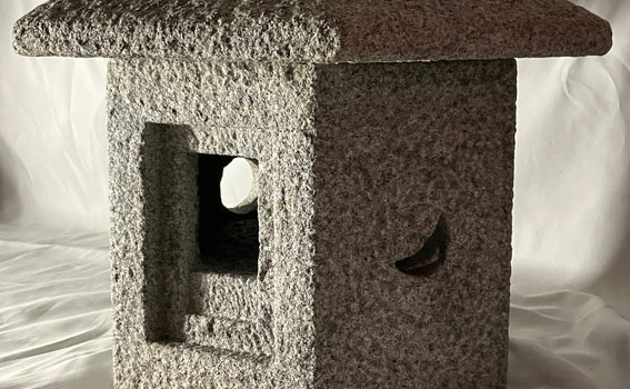 We shipped my Sunshouan Stone Lantern to Singapore via DHL.