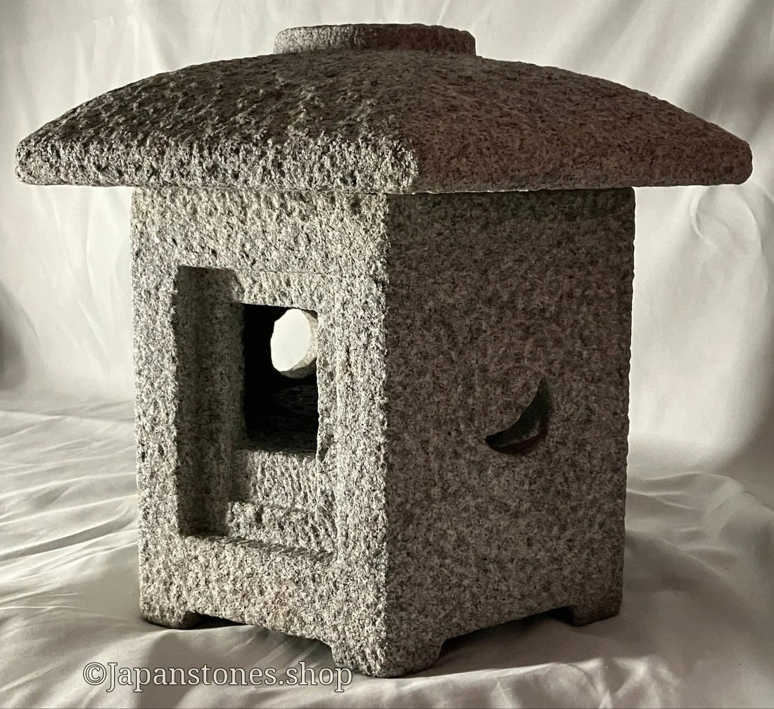 We shipped my Sunshouan Stone Lantern to Singapore via DHL. - Japanstones.shop