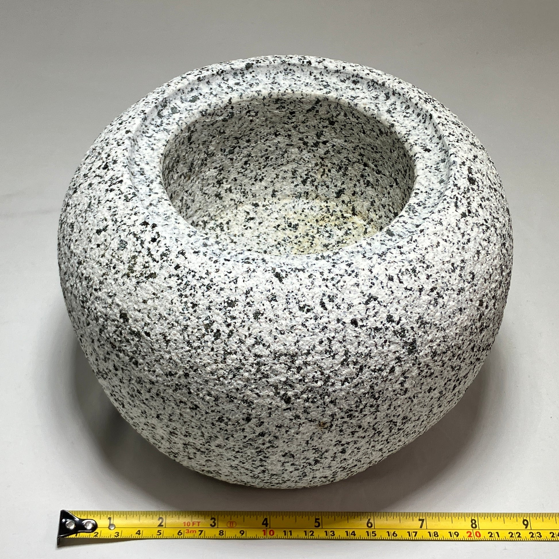 Tetsubin Type Small Granite Stone Water Bowl Chozubachi Japanese Garden Shioyama