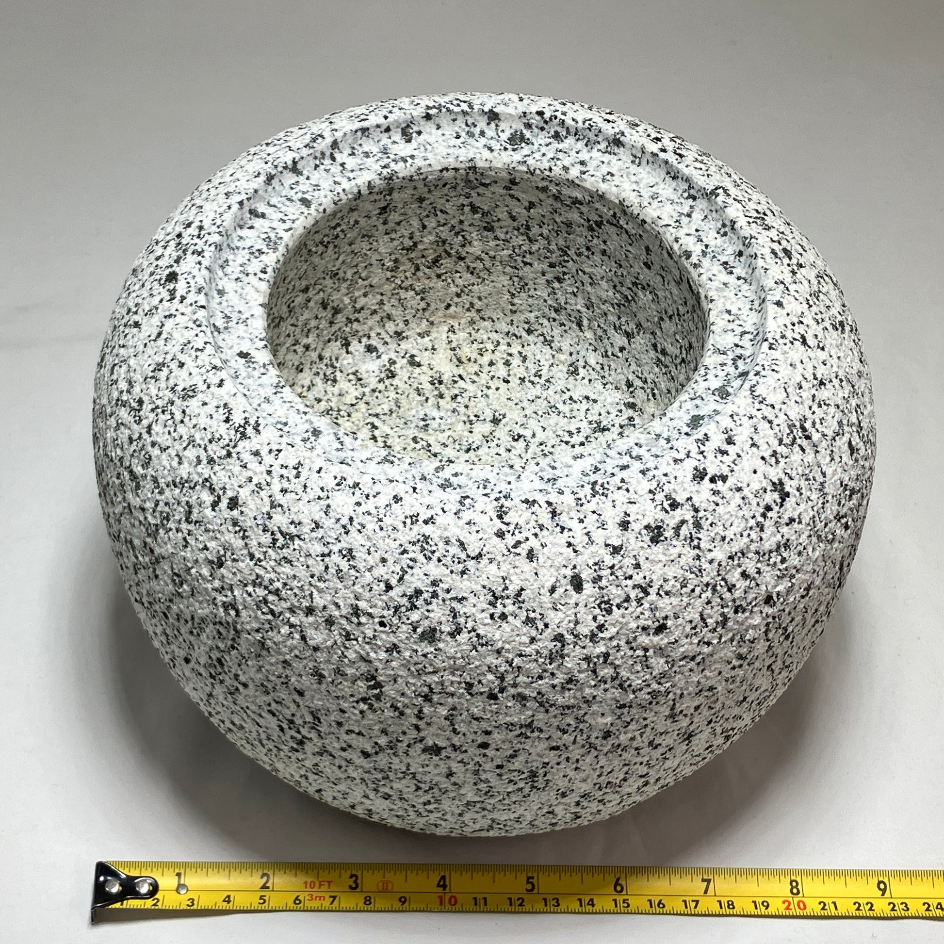 Tetsubin Type Small Granite Stone Water Bowl Chozubachi Japanese Garden Shioyama