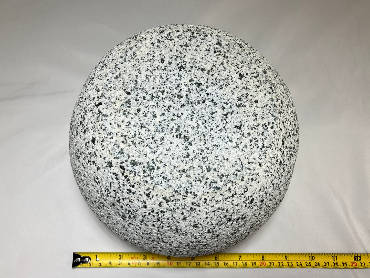 Tetsubin Type Small Granite Stone Water Bowl Chozubachi Japanese Garden Shioyama