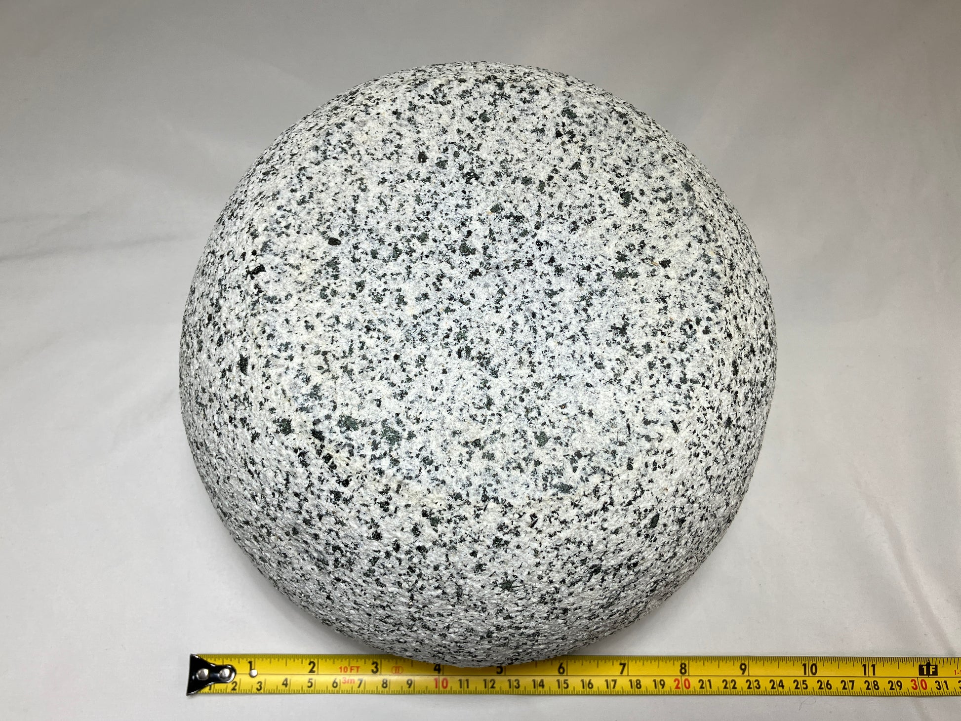 Tetsubin Type Small Granite Stone Water Bowl Chozubachi Japanese Garden Shioyama