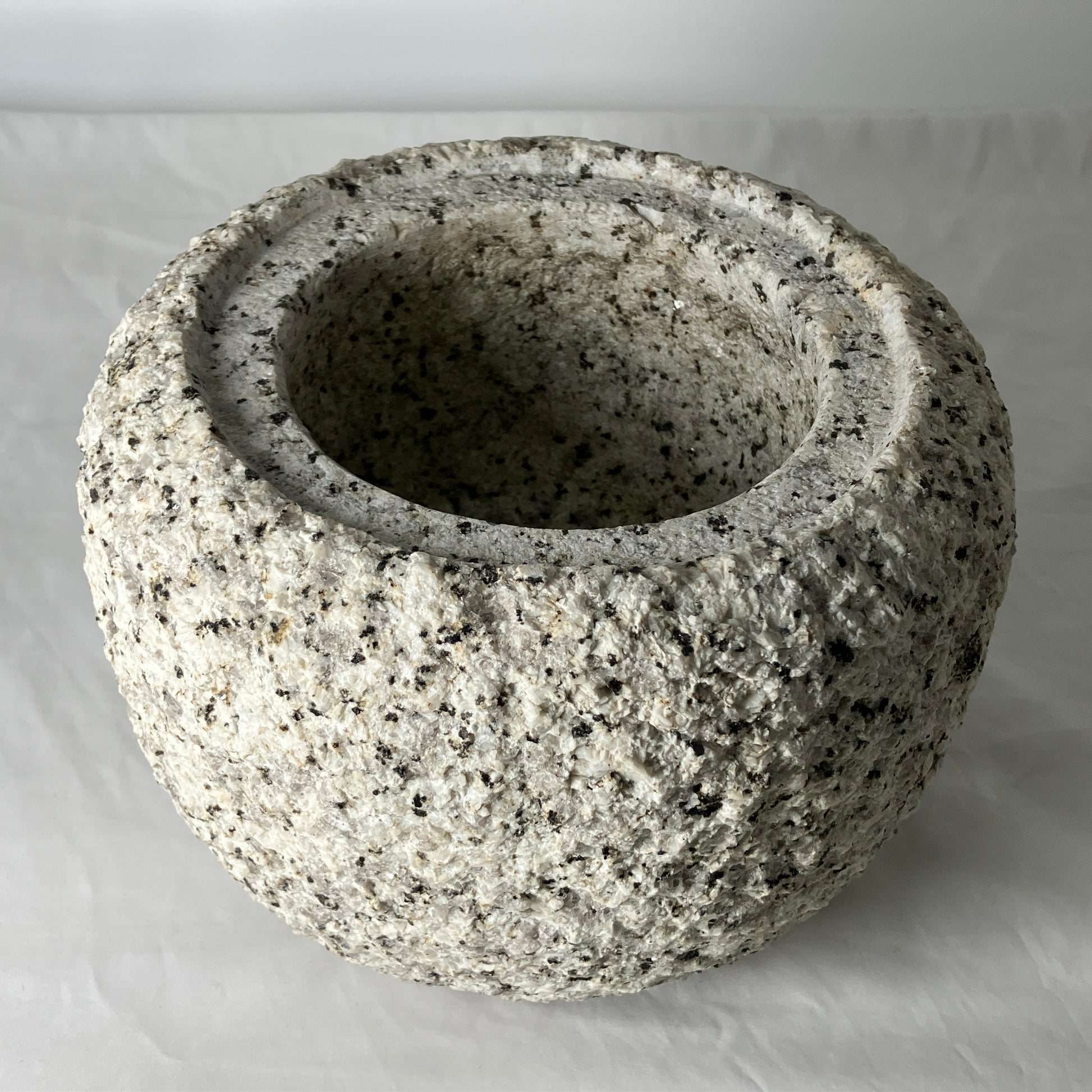 Tetsubin Style Small Granite Stone Water Bowl Chozubachi Japanese Garden Toyota