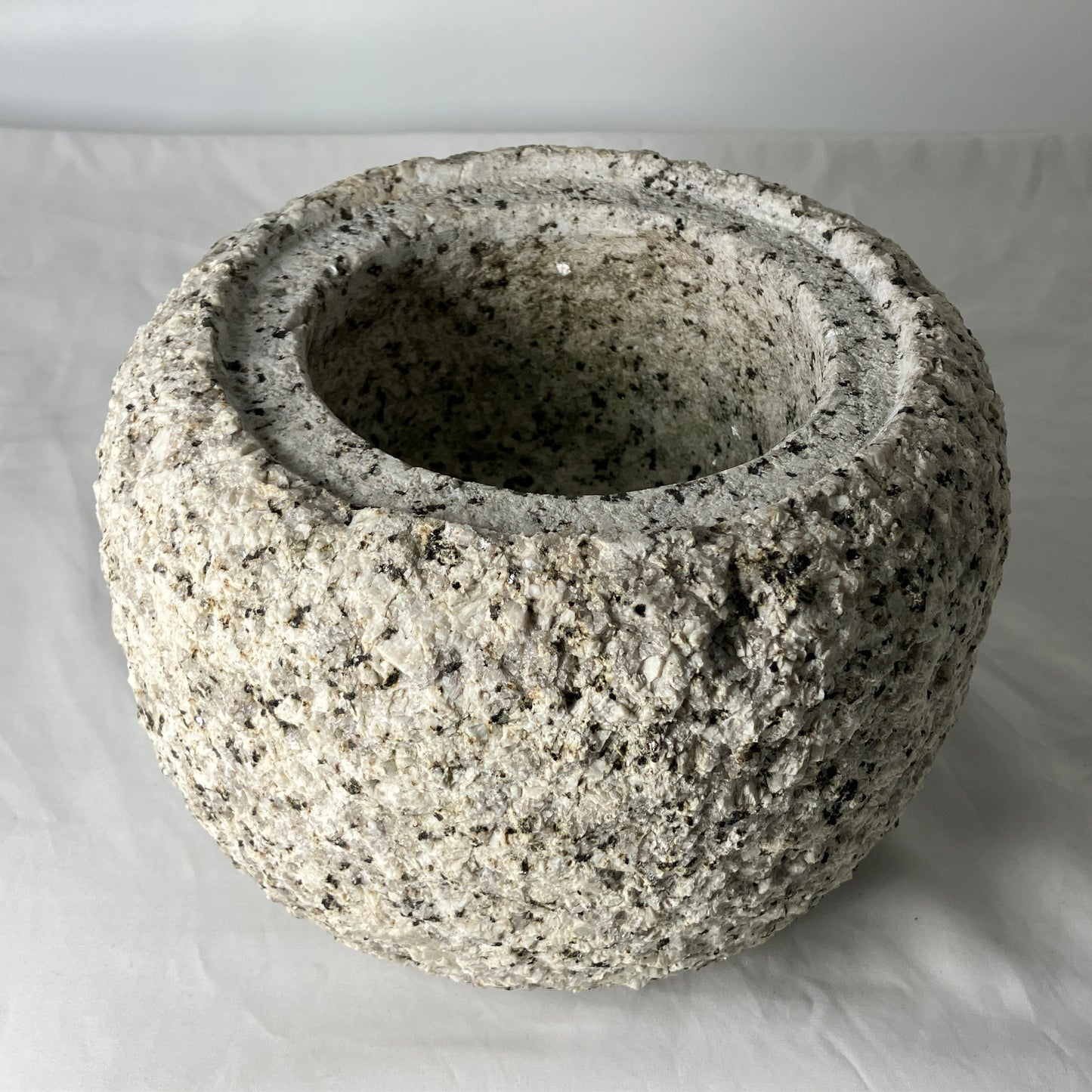 Tetsubin Style Small Granite Stone Water Bowl Chozubachi Japanese Garden Toyota