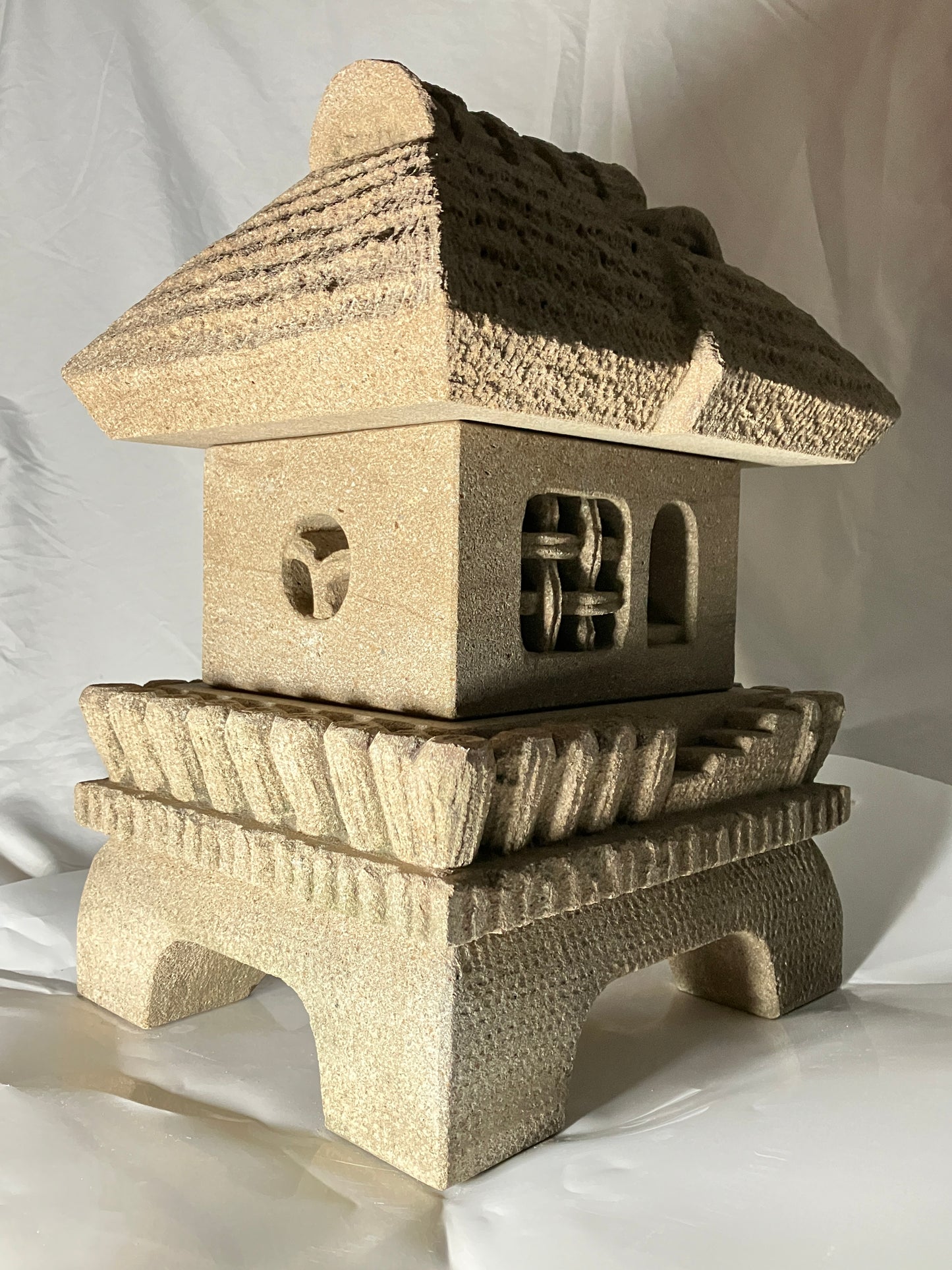 Brown Medium Sandstone Thatching Stone Lantern Tourou Handmade Japanese Garden