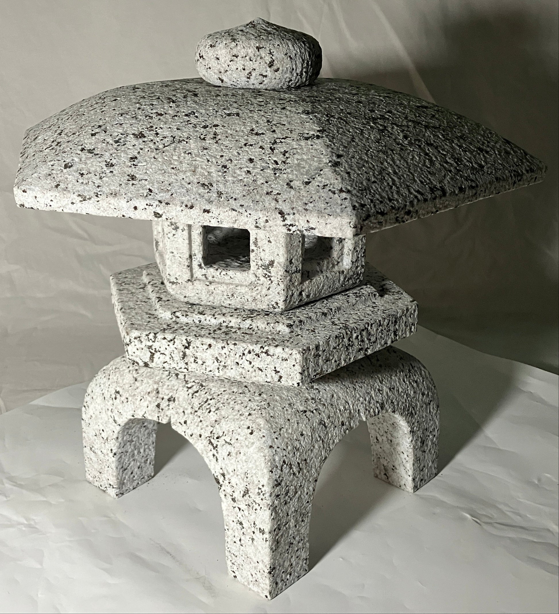 Yukimi Stone Lantern