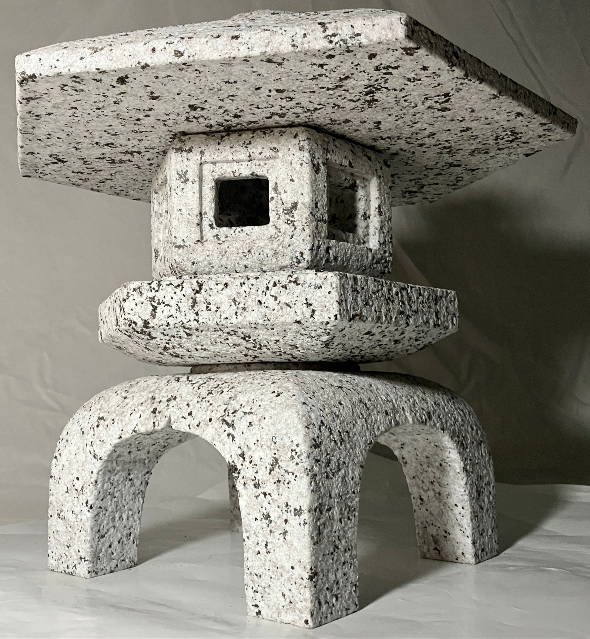 Yukimi Stone Lantern