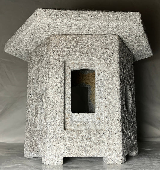 Sunshouan Stone Lantern