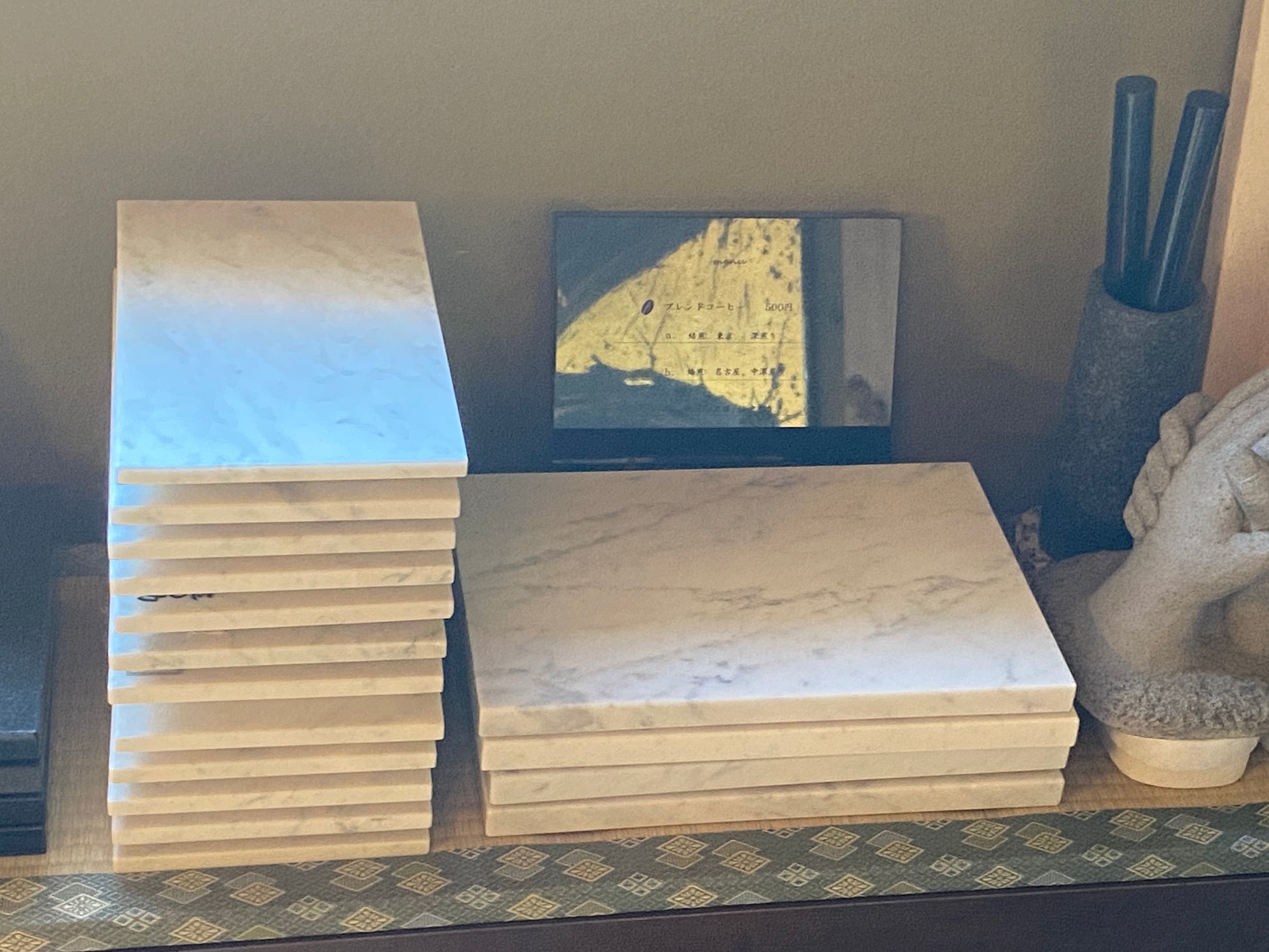 stone plate white