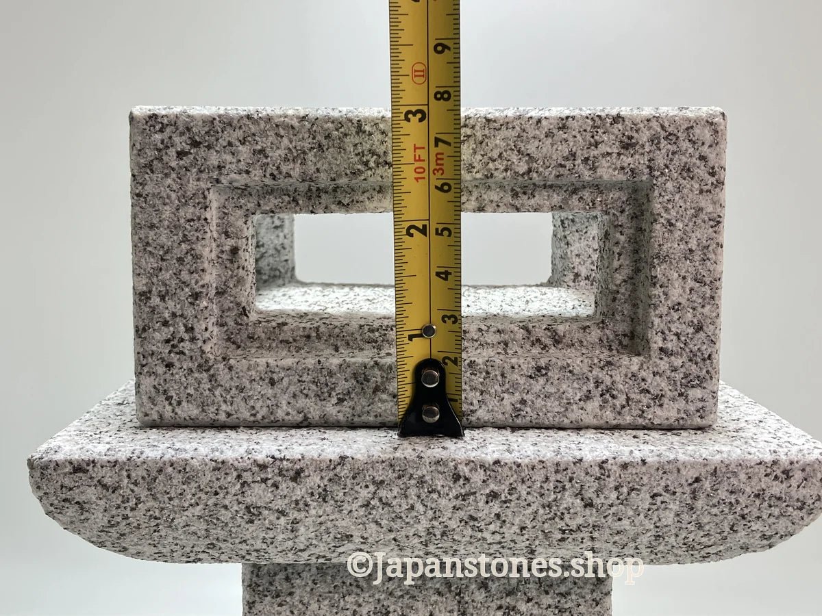 Stone Lantern Kanshuji — photo 14 of 35