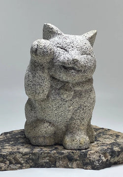 Japanese Granite Maneki Neko Lucky Cat Statue | Hanazawa Kome Stone