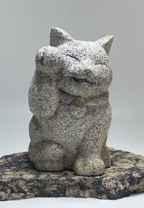 Japanese Granite Maneki Neko Lucky Cat Statue | Hanazawa Kome