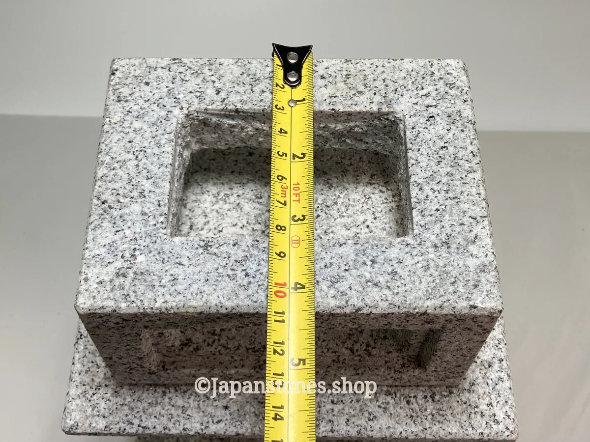 Stone Lantern Kanshuji — photo 16 of 35