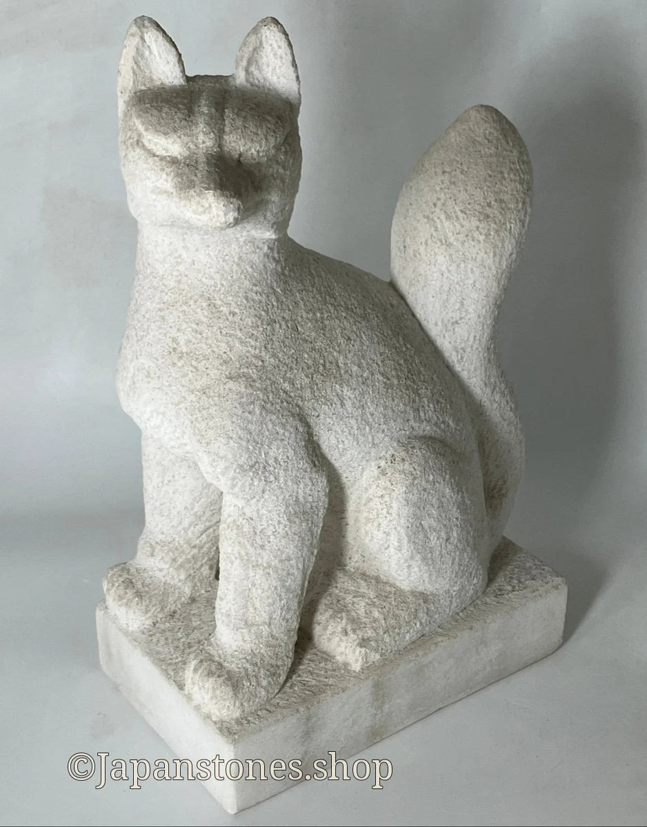 White fox Inari statue, Japanese kitsune guardian, Italian marble, front view — photo 14 of 25