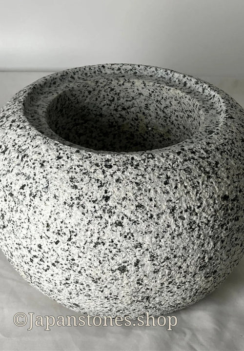 Tetsubin Type Small Granite Stone Water Bowl Chozubachi Japanese Garden Shioyama