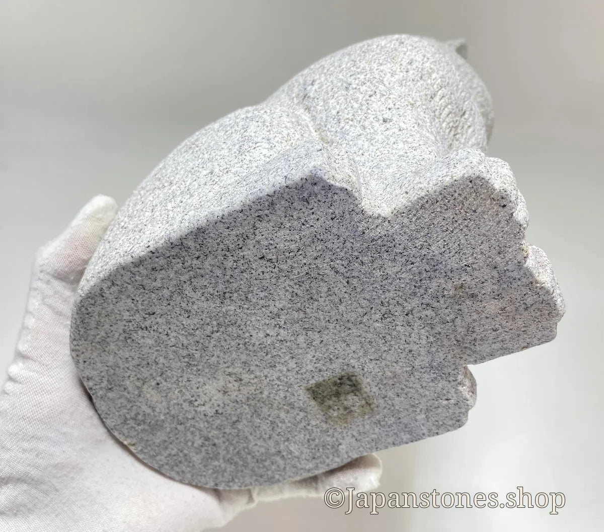 Hand-Carved Japanese Granite Sitting Cat Statue | Hanazawa Kome Stone — product photo 11 of 23